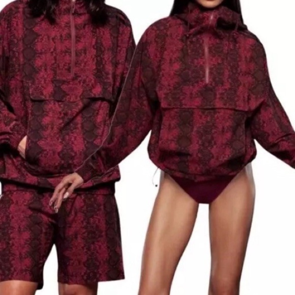 adidas X Ivy Park Snake Windbreaker HH9826 Unisex S Cherry Wood Black Oversized